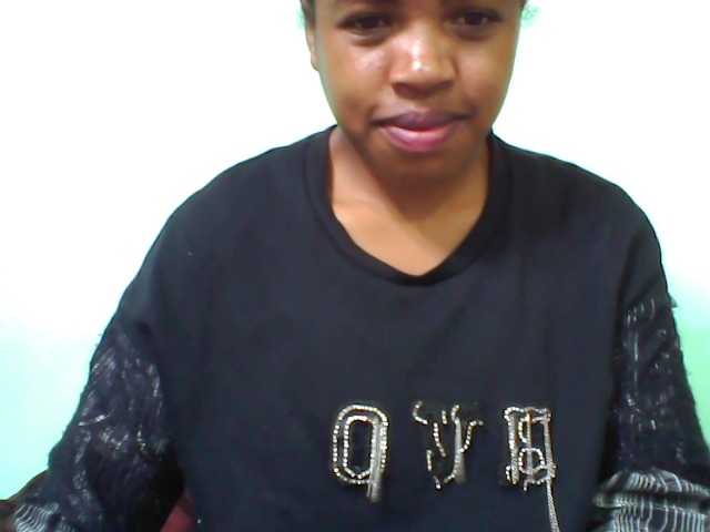 Live sex webcam photo for ROCHELLE1 #278292888