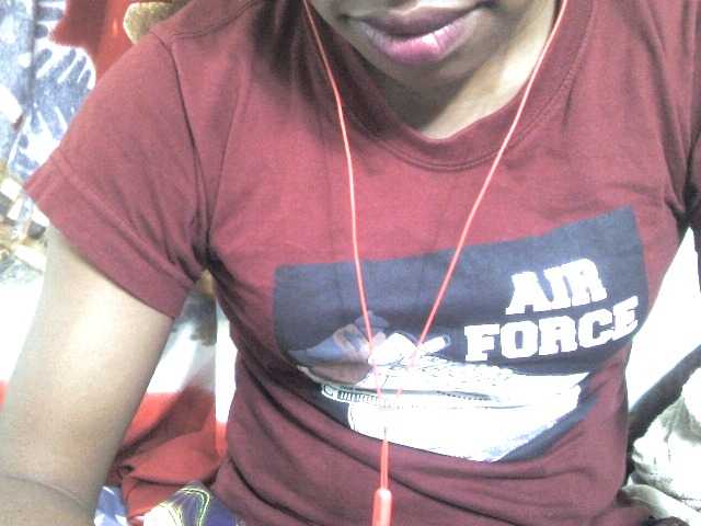 Live sex webcam photo for ROCHELLE1 #288069498