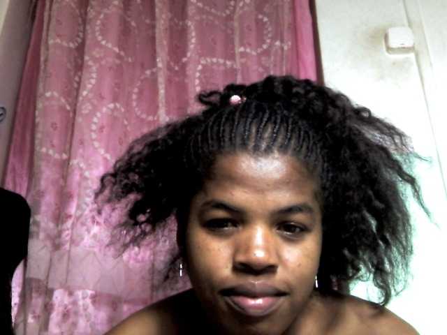 Live sex webcam photo for ROCHELLE1 #289670877