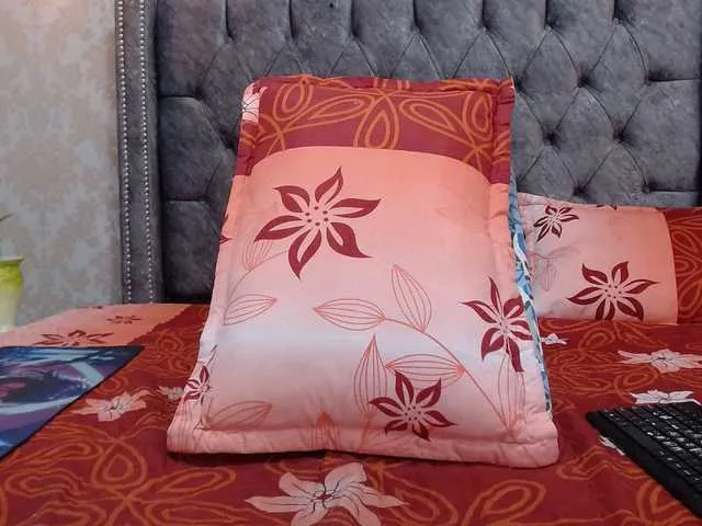 Live sex webcam photo for ROCIOREYNA #277179698