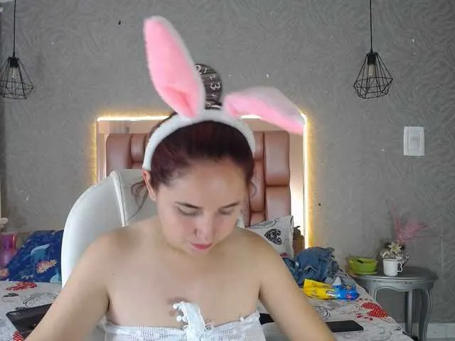 Live sex webcam photo for ROCIOREYNA #277352498