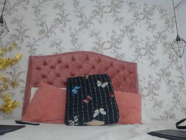 Live sex webcam photo for ROCY-GAYNOR #277140437