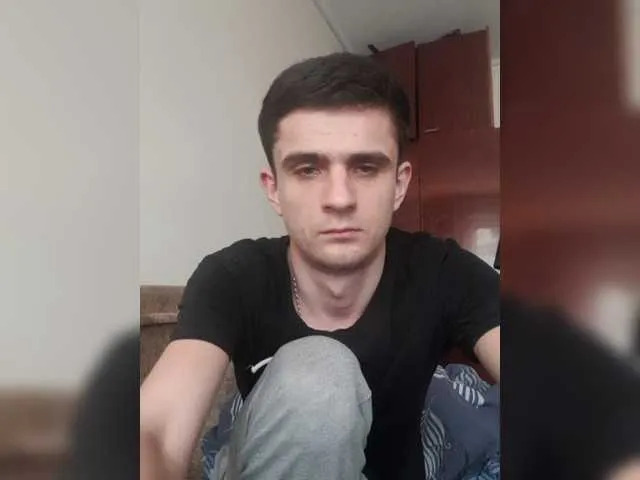 Live sex webcam photo for ROMANTIKOVUCH #277541792