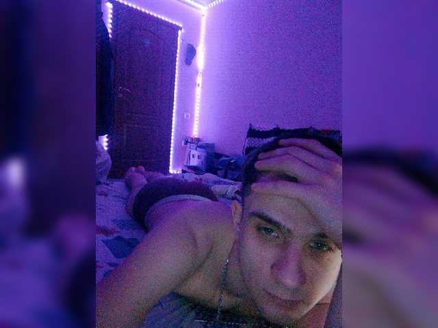 Live sex webcam photo for ROMANTIKOVUCH #277605356