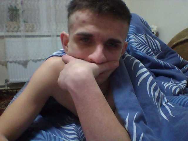 Live sex webcam photo for ROMANTIKOVUCH #277761443