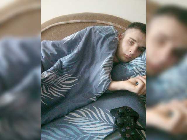 Live sex webcam photo for ROMANTIKOVUCH #277783928