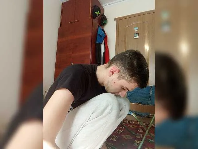 Live sex webcam photo for ROMANTIKOVUCH #277918196