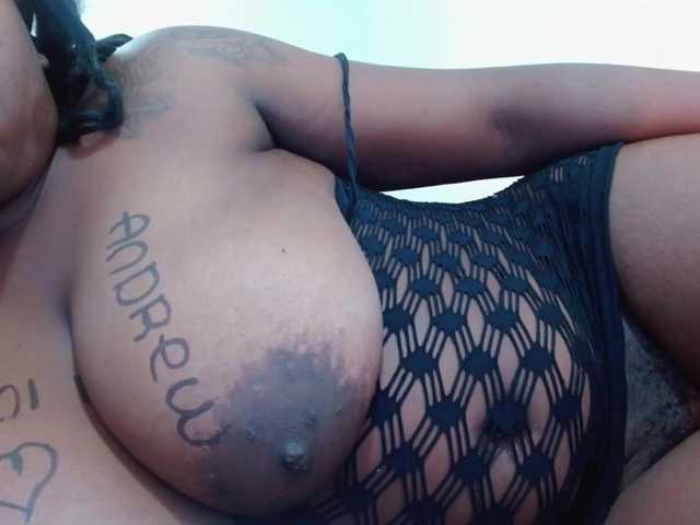 Live sex webcam photo for ROOSGONZALEX #272346263