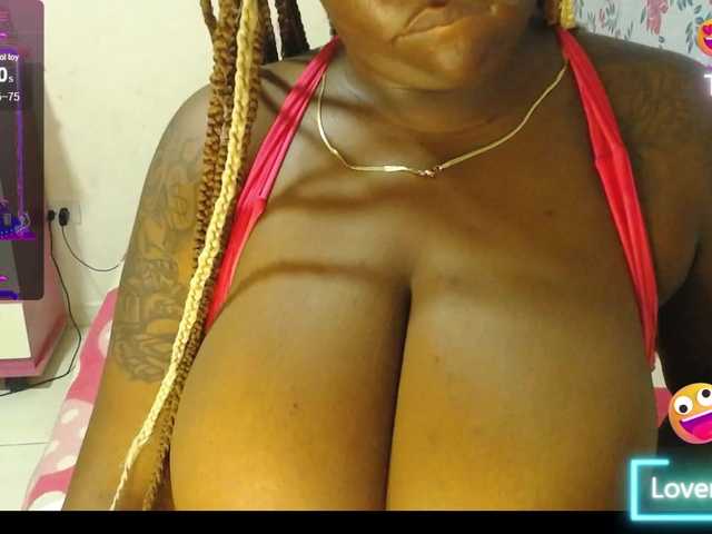 Live sex webcam photo for ROOSGONZALEX #276694626