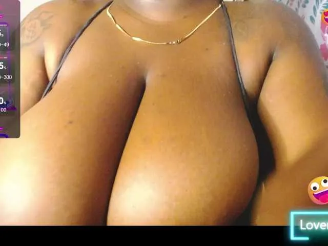 Live sex webcam photo for ROOSGONZALEX #276742095