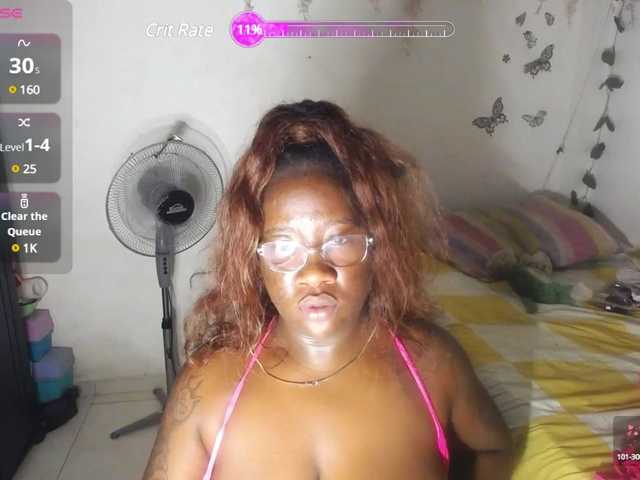 Live sex webcam photo for ROOSGONZALEX #290511730