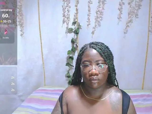 Live sex webcam photo for ROOSGONZALEX #291529948