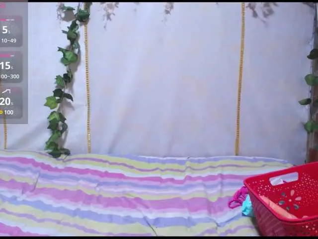 Live sex webcam photo for ROOSGONZALEX #291589939