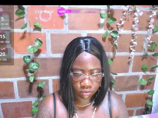 Live sex webcam photo for ROOSGONZALEX #292001331