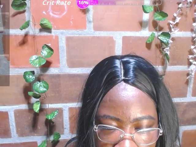 Live sex webcam photo for ROOSGONZALEX #292085306