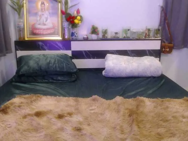 Live sex webcam photo for ROSEESY #272888887