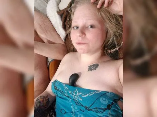 Live sex webcam photo for ROTvvvROT #275470913