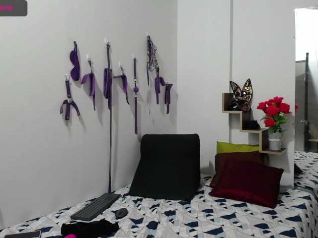 Live sex webcam photo for ROUUSSEE #272171391