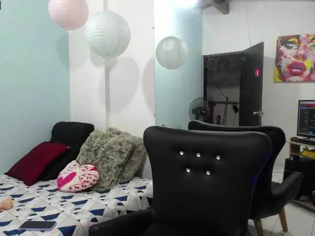 Live sex webcam photo for ROUUSSEE #274278259