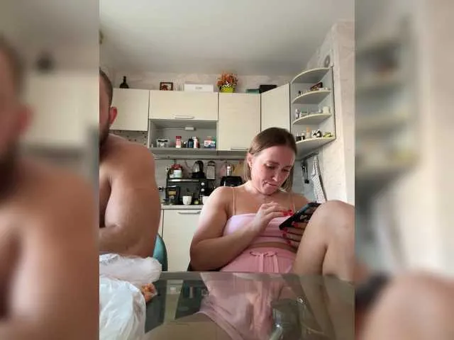 Live sex webcam photo for RUS577643 #293848101