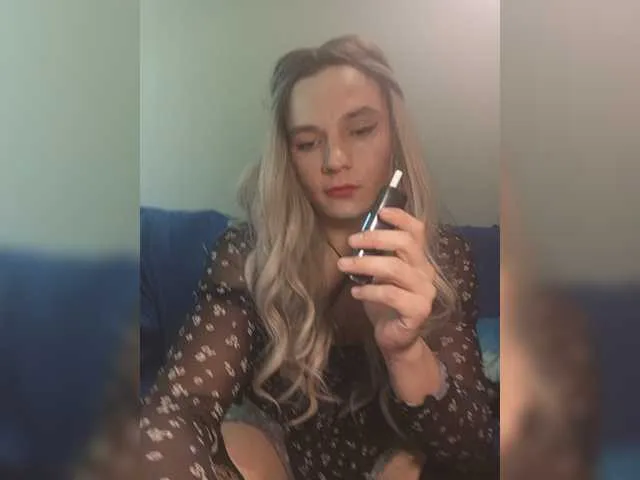 Live sex webcam photo for Raaabbits #277552270