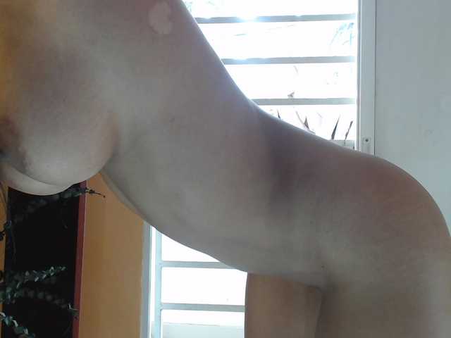 Live sex webcam photo for RacheelPierce #273702174