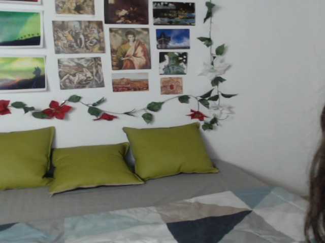 Live sex webcam photo for Rachel-27 #274469310