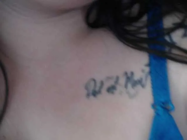 Live sex webcam photo for Rachel-27 #274488673