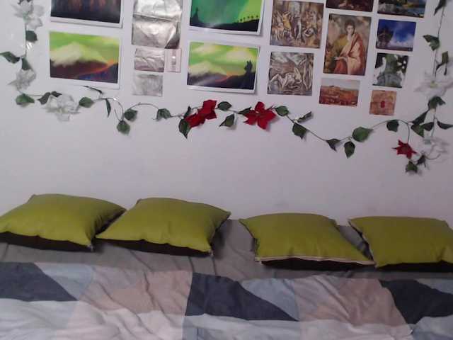 Live sex webcam photo for Rachel-27 #274527964