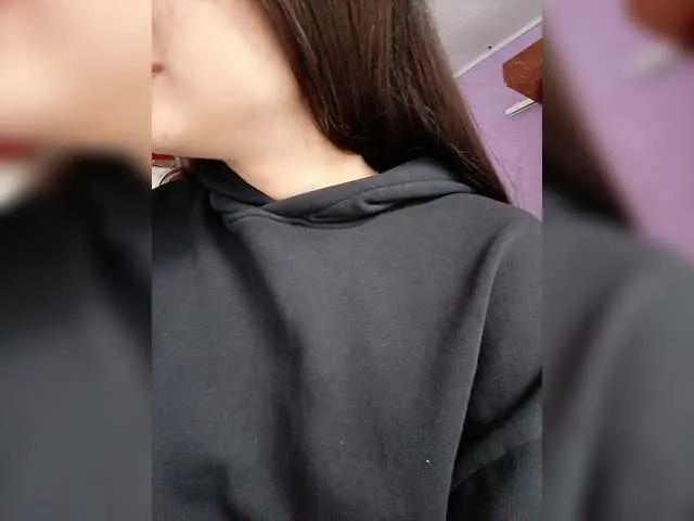 Live sex webcam photo for RachelCooper #291346708