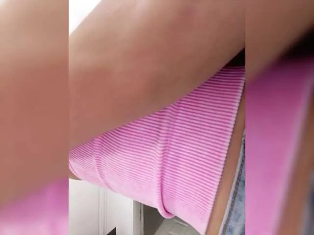 Live sex webcam photo for RachelCooper #291617917