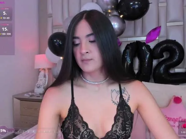 Live sex webcam photo for RachelCooper #292579512
