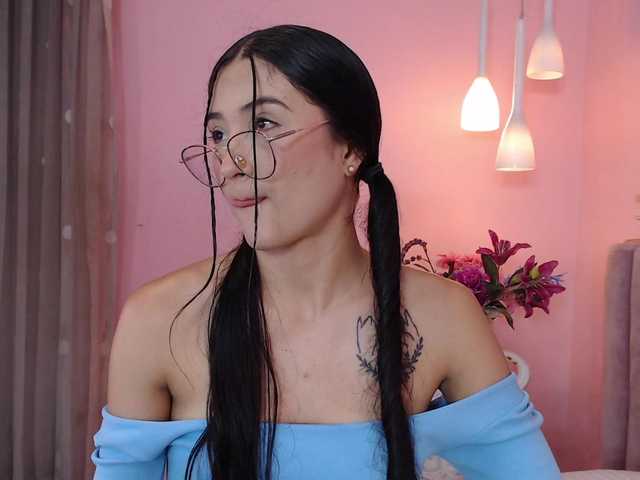 Live sex webcam photo for RachelCupper #276854270