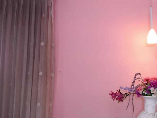 Live sex webcam photo for RachelCupper #276895472