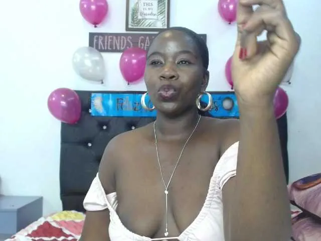Live sex webcam photo for RachelHall #289903366