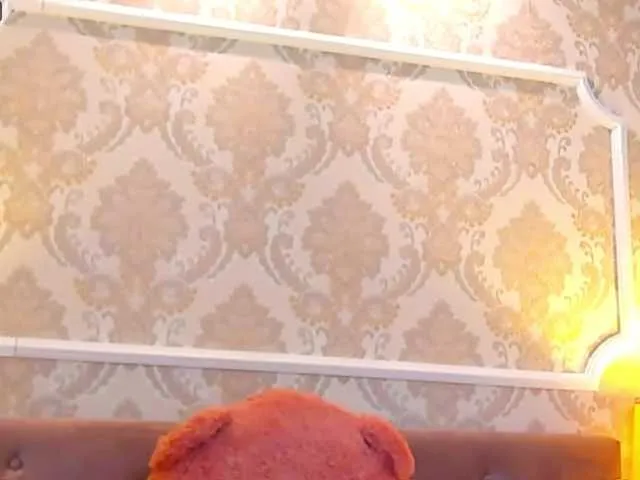 Live sex webcam photo for RachelSwan #273096155