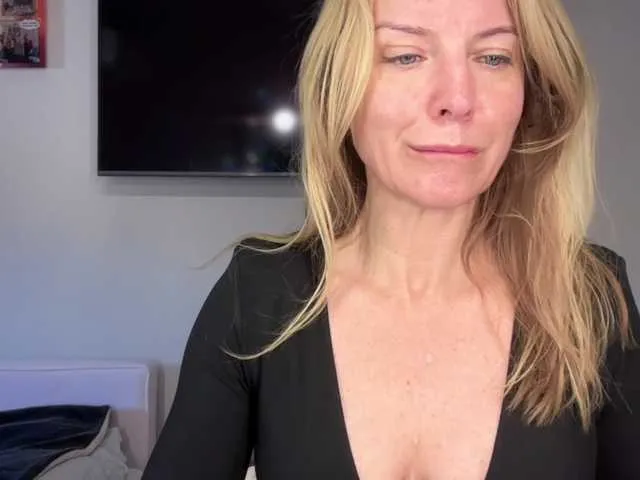 Live sex webcam photo for RachelSweet #291097041