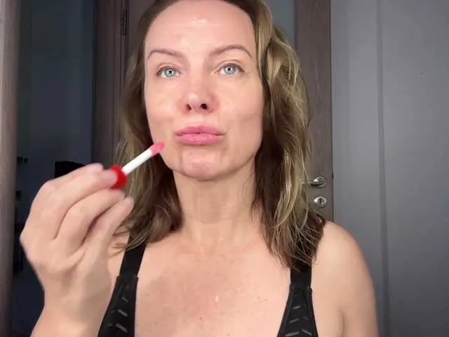 Live sex webcam photo for RachelSweet #291758319