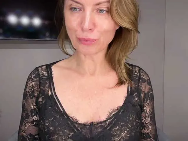 Live sex webcam photo for RachelSweet #291947189