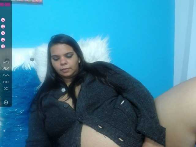 Live sex webcam photo for Rachelbigass #273858419