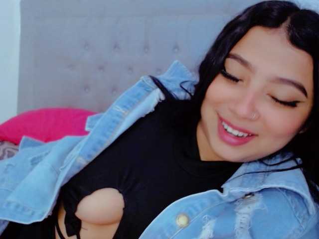 Live sex webcam photo for Rachelcute #271997067