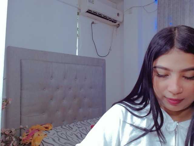 Live sex webcam photo for Rachelcute #272539827