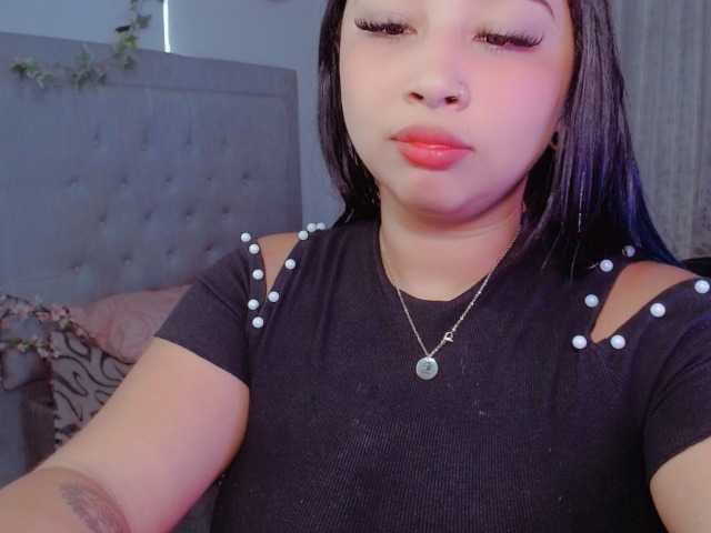 Live sex webcam photo for Rachelcute #275735107