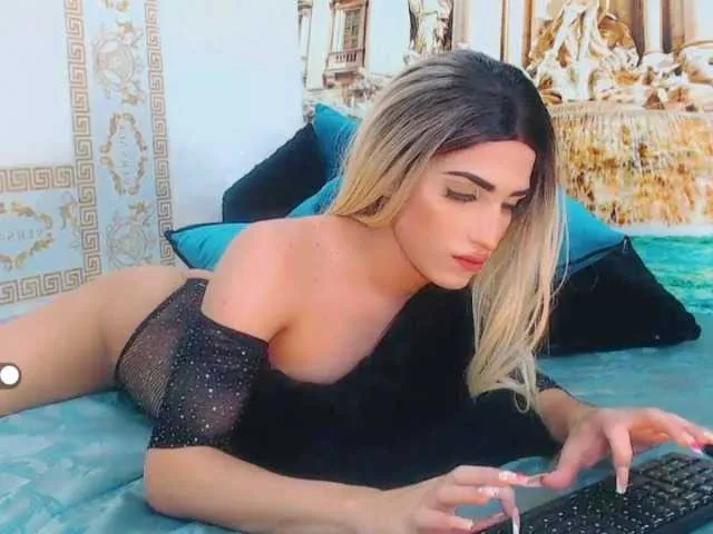 Live sex webcam photo for Rachellgilx #273520926