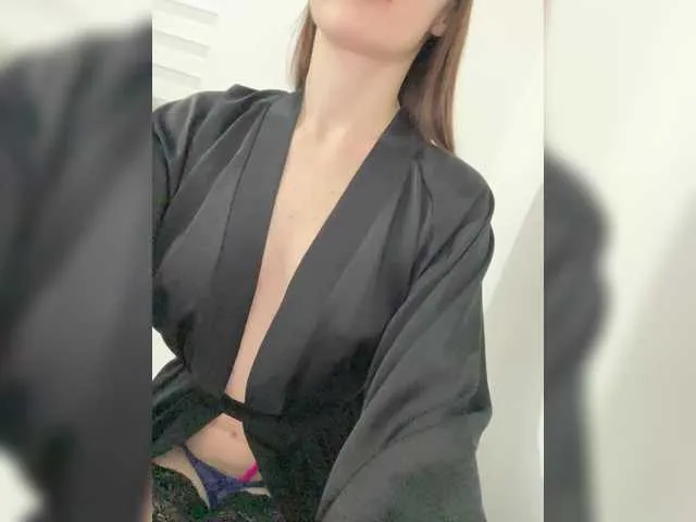 Live sex webcam photo for Rada- #290550289