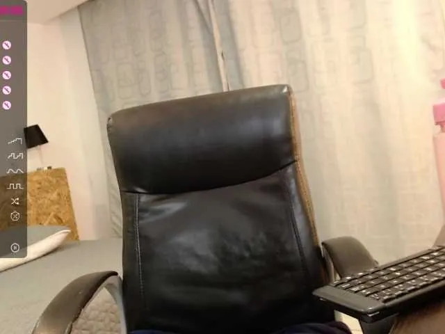 Live sex webcam photo for RafaelaCasti #273901386