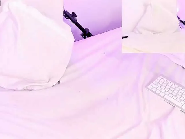 Live sex webcam photo for RaileMillers #290437399
