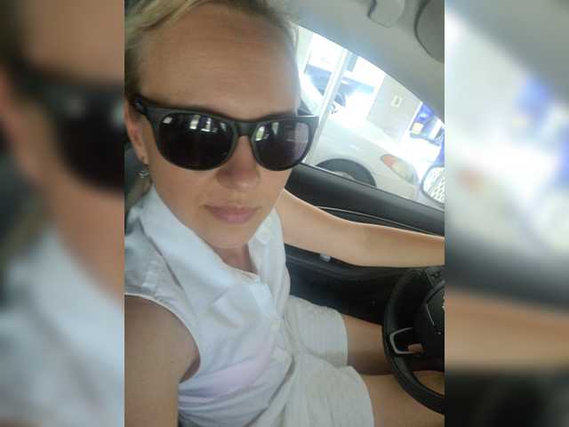 Live sex webcam photo for Raimonda #277864464