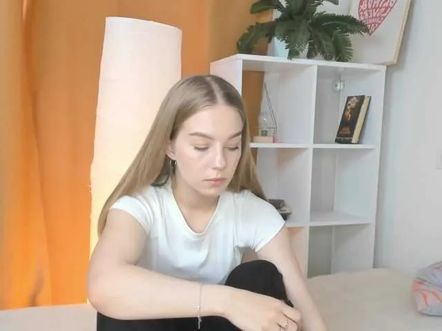 Live sex webcam photo for RaimondaFiori #273844200