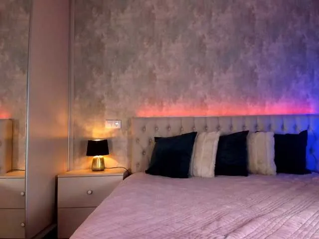 Live sex webcam photo for Raisa1gee #291933488